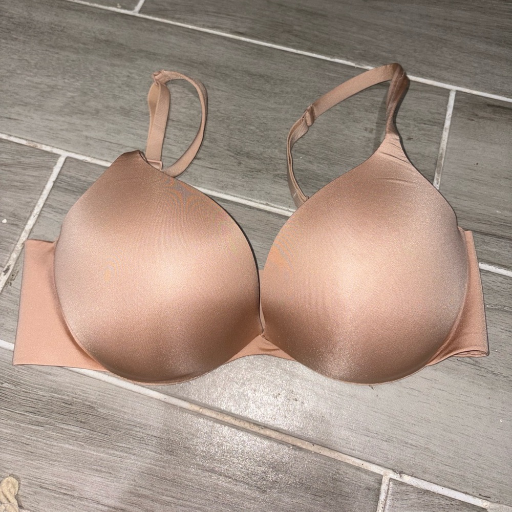 NWOT SKIMS TEARDROP BRA ❤️‍🔥